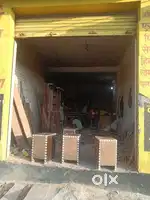 Godam murari chauk per hai