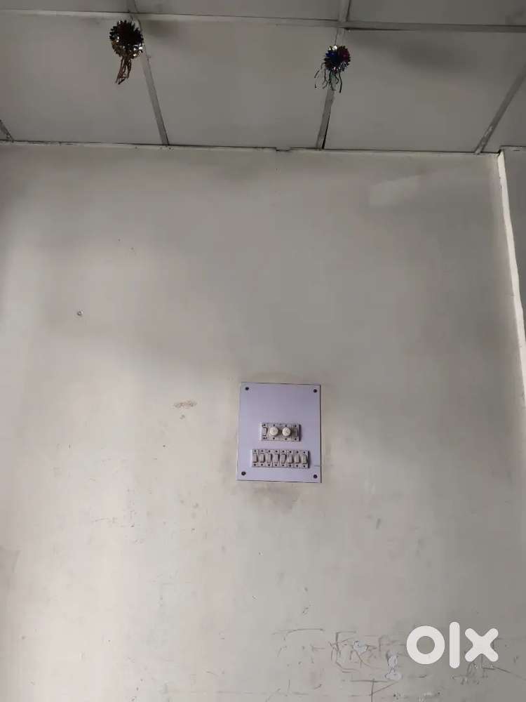 ROOM SHARING FOR BACHELORS