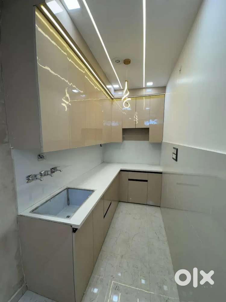 3bhk semi furnished flat for rent At Uttam Nagar west with Lift car