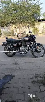 Bullet 350 with 2 keys