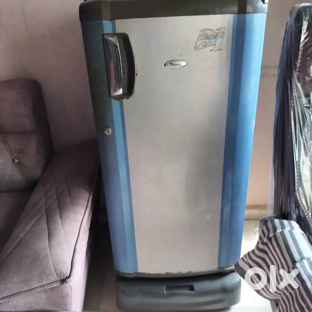 WHIRLPOOL REFRIGERATOR