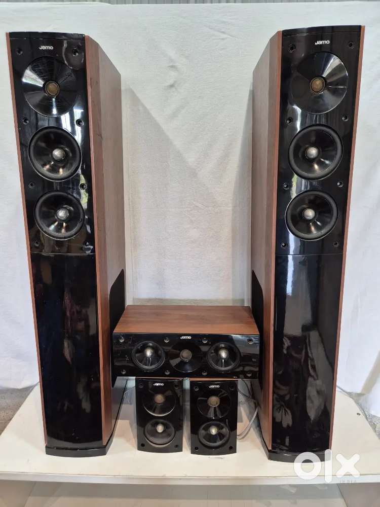Jamo tower speakers set 5.0 model no S606