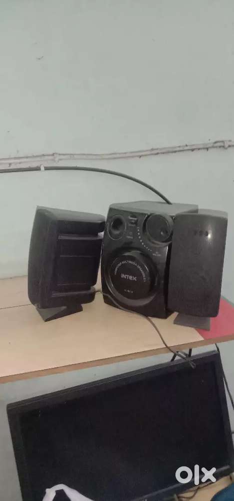 Intex IT-881S 2.1 channel multimedia speaker system.
