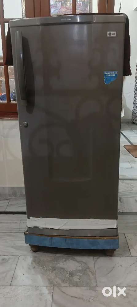 LG fridge nice condition