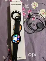 Galaxy Watch 4 (WiFi) Google Wear OS with box charger Samsung Pay app