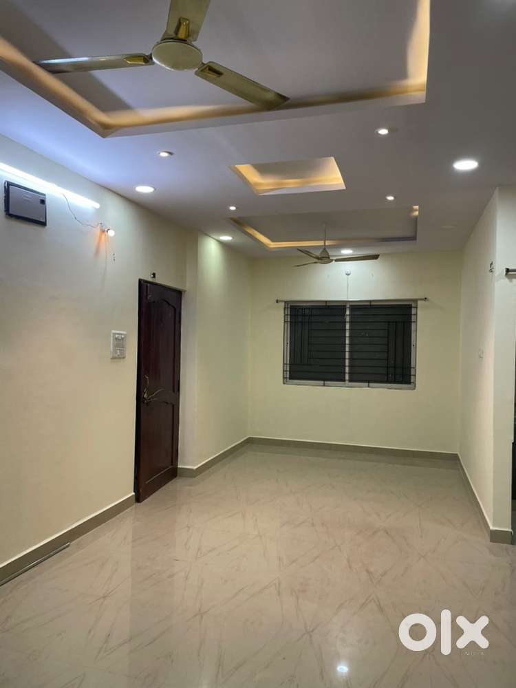 For rent with ciling and kitchen cupboards