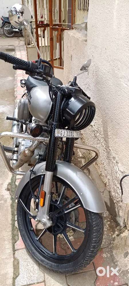 Royal Enfield Classic 350 GunMetal BS6 Dual Disk Brake ABS,