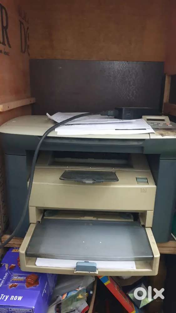 1005 printer bechna hai