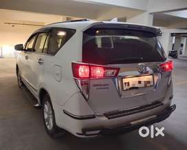 Toyota Innova Crysta 2.4 V 8 STR, 2018, Diesel