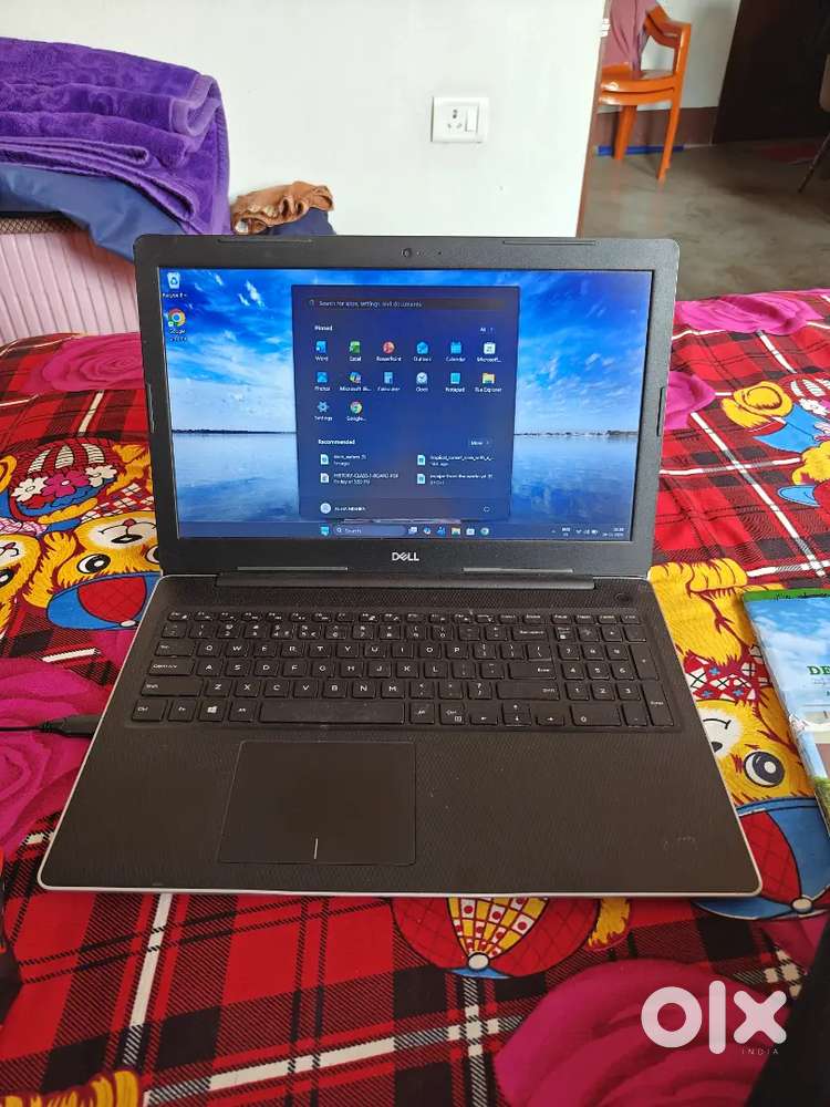 Dell Inspiron laptop 1TB HDD and 4gb ram windows 11