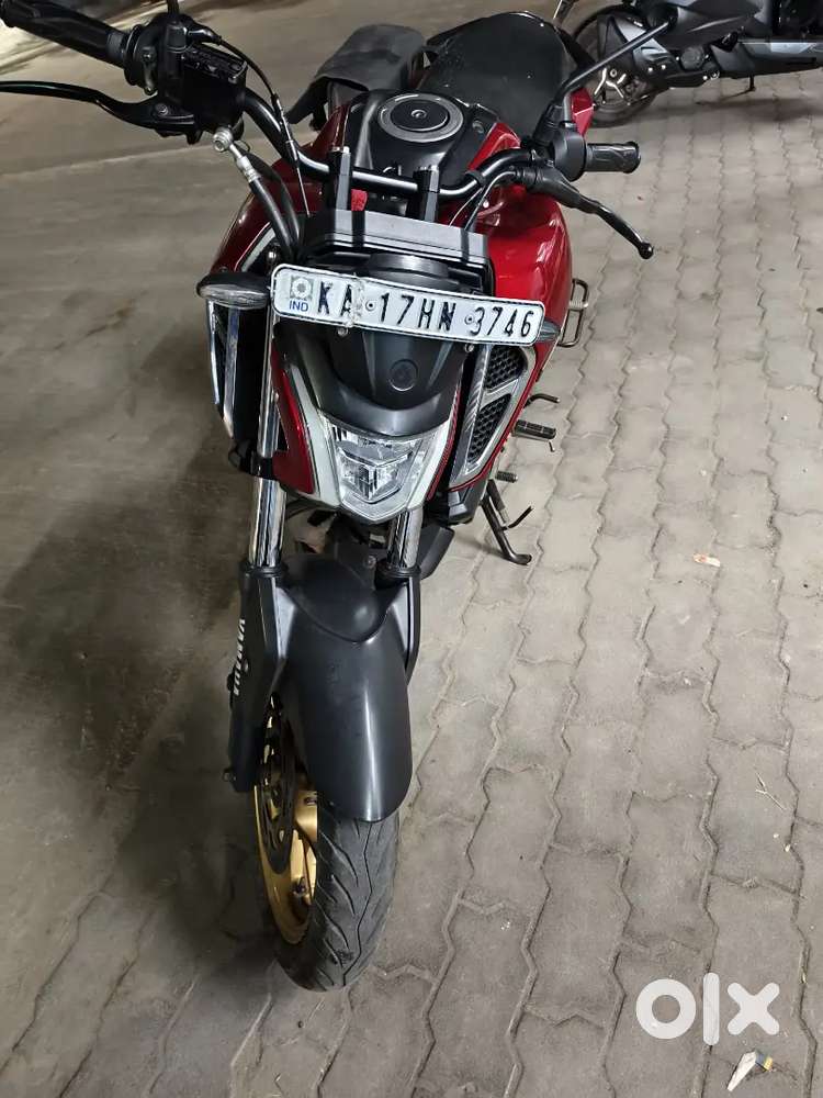 Yamaha FZS V4