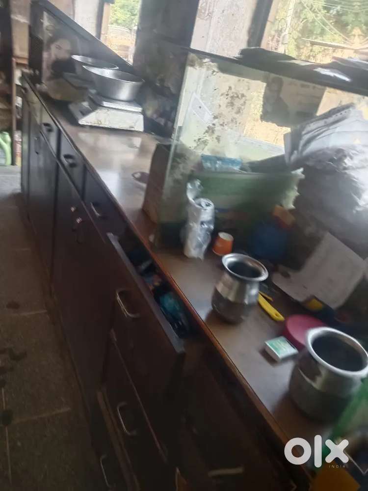 Kirana ka saman aur furniture