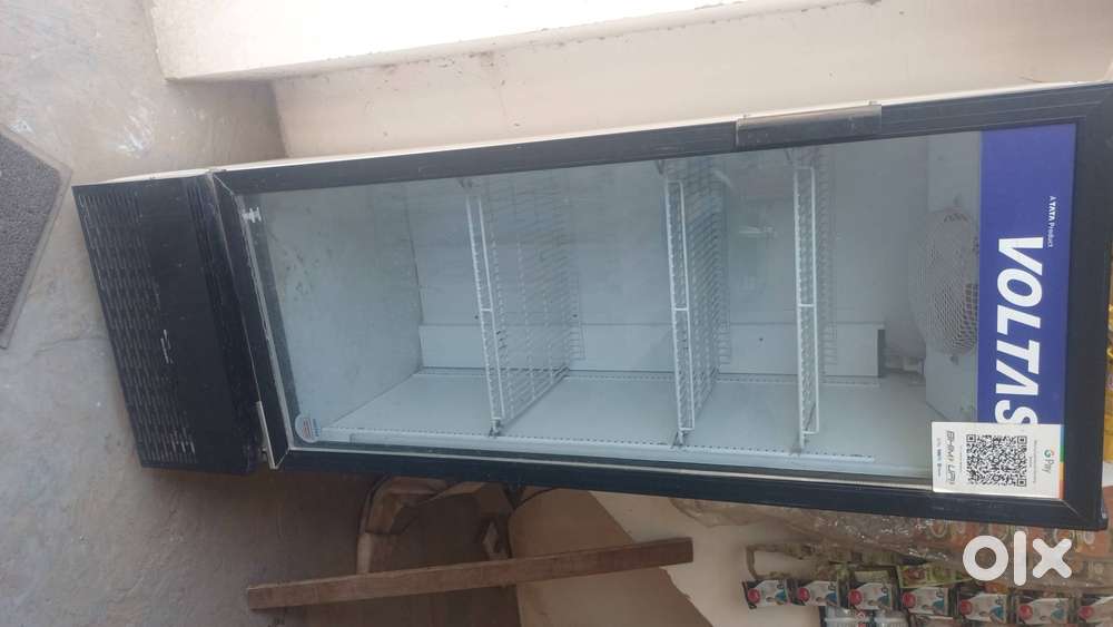 Tata Voltas Coldrinks Fridge 350 L
