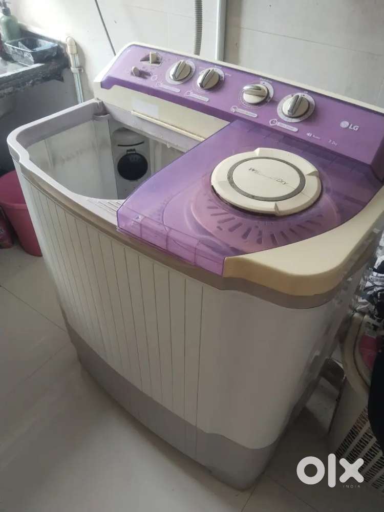 LG semi automatic washing machine