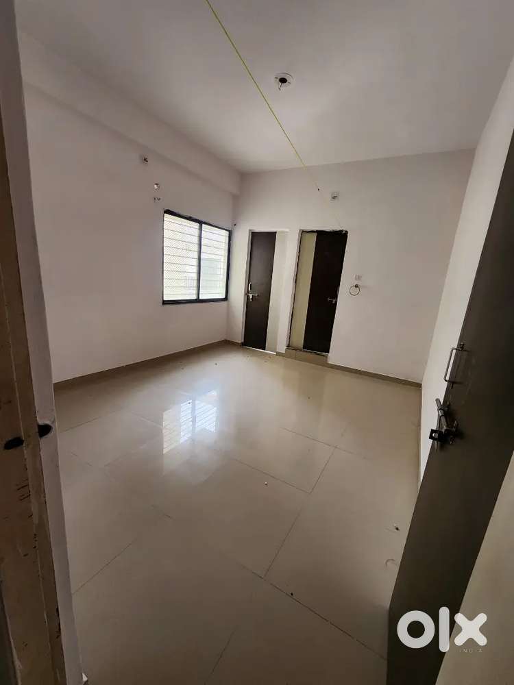 2 bhk flat rent vastral