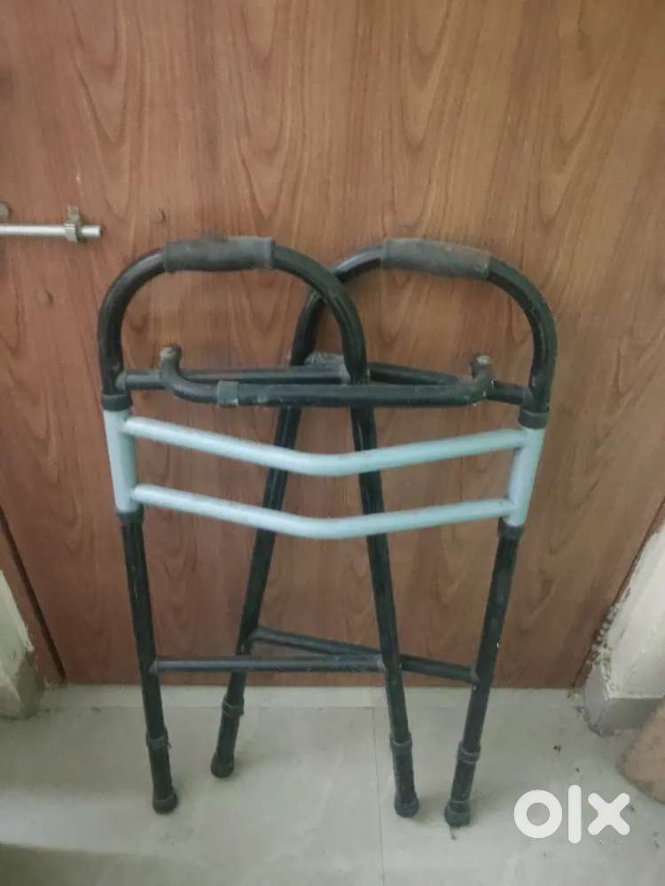 Help  to walk(Walker)