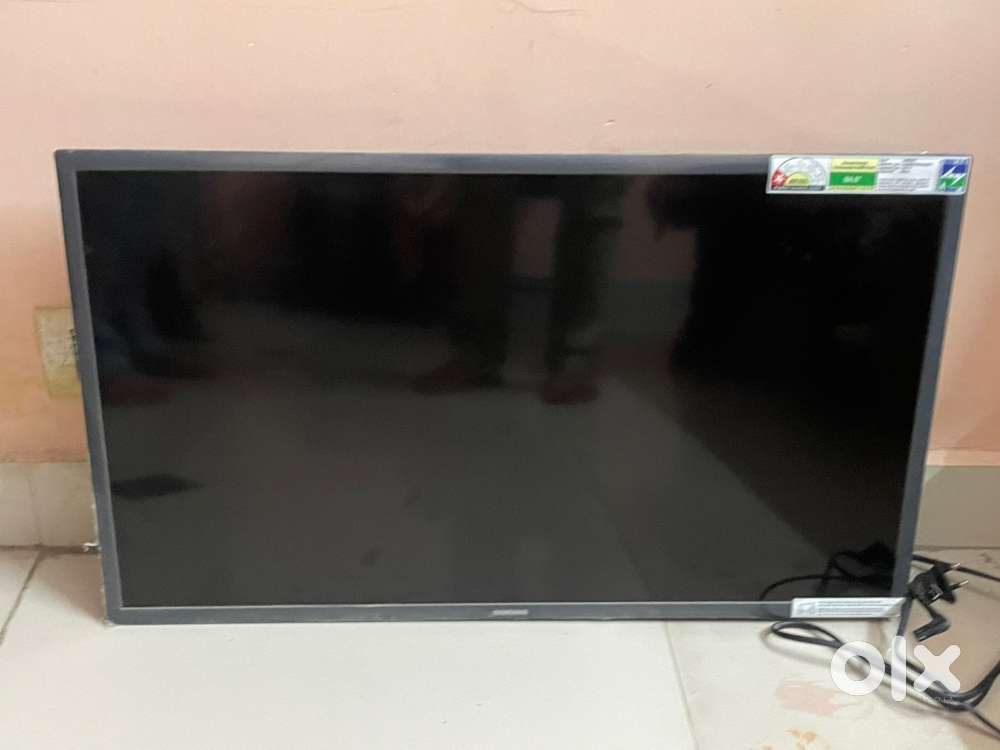 Samsung smart tv 31.5 inches