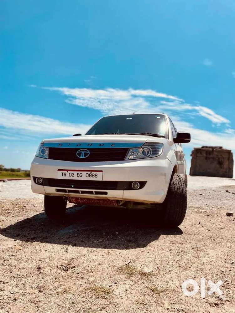 Tata Safari Storme 2015 Diesel 100000 Km Driven