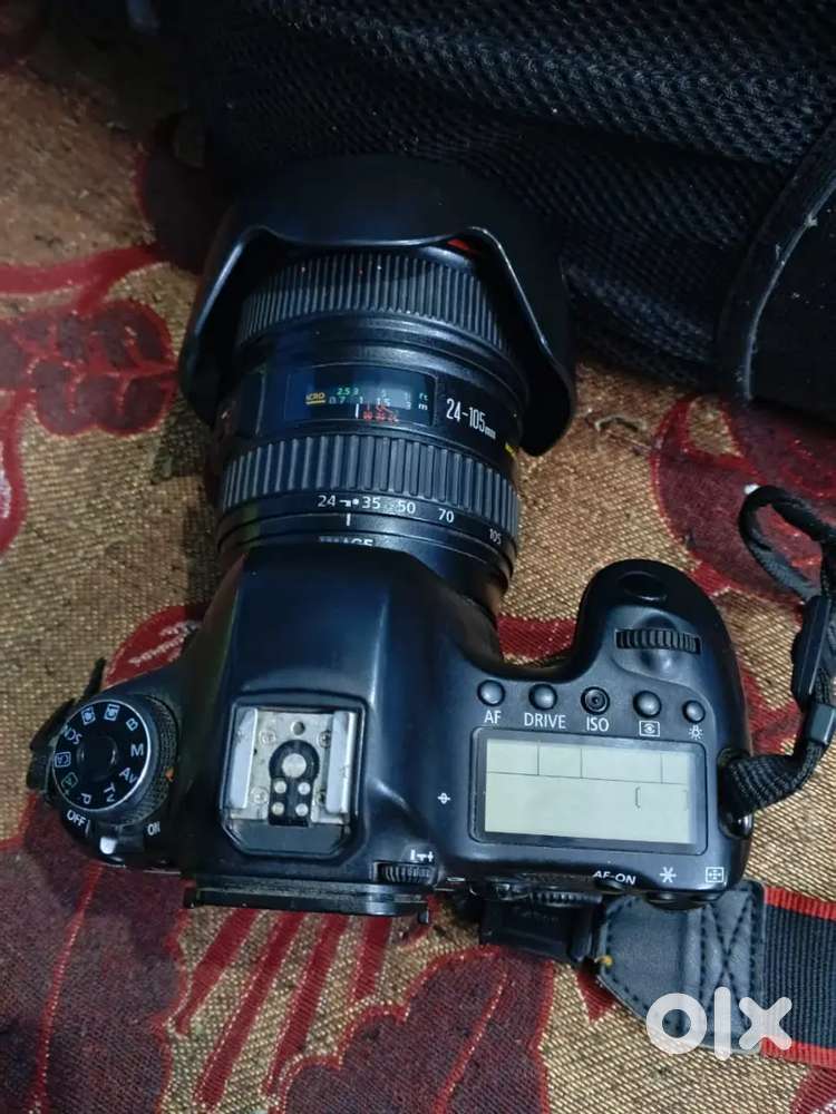 6D camera 2 battery charger emergency light 2 battery all kit and bag