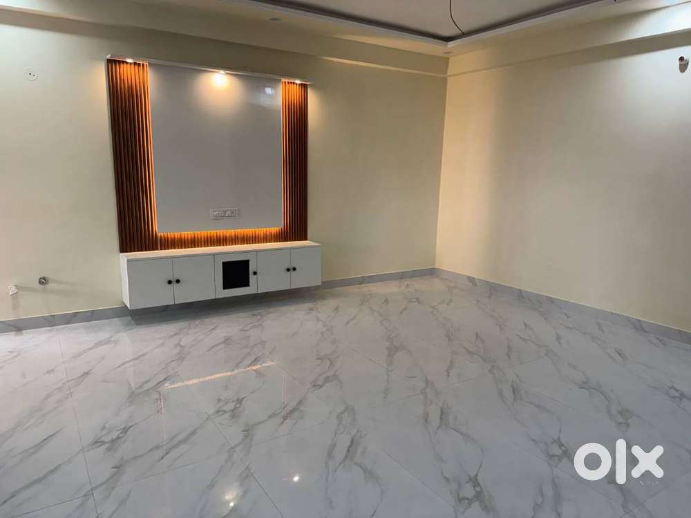 3 bhk flat with modern aminities available Seperate area for kids