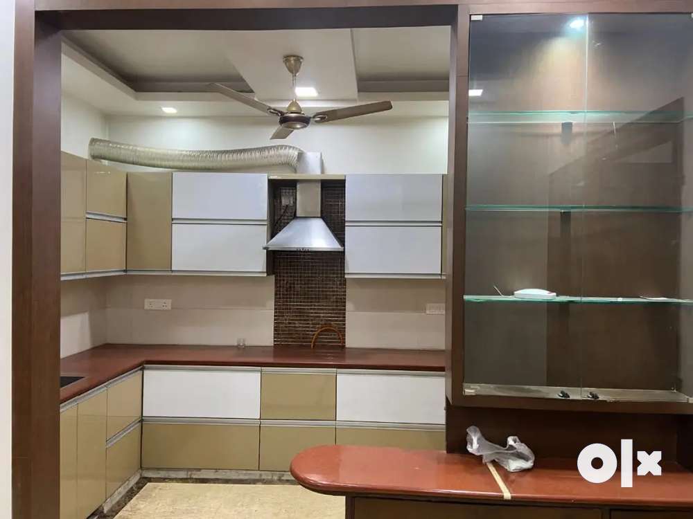 3bhk builder floor for rent in laxmi nagar modular kitchen