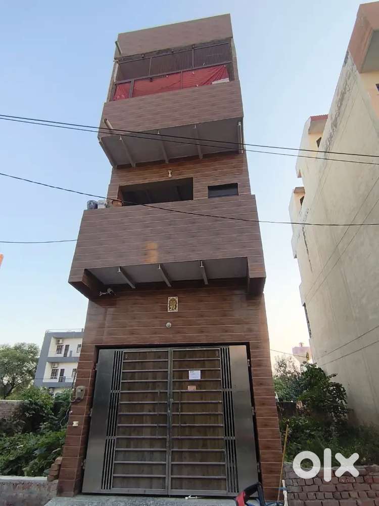 Chetanya vihar Independent Makaan 50gaz 3 floor 3 room