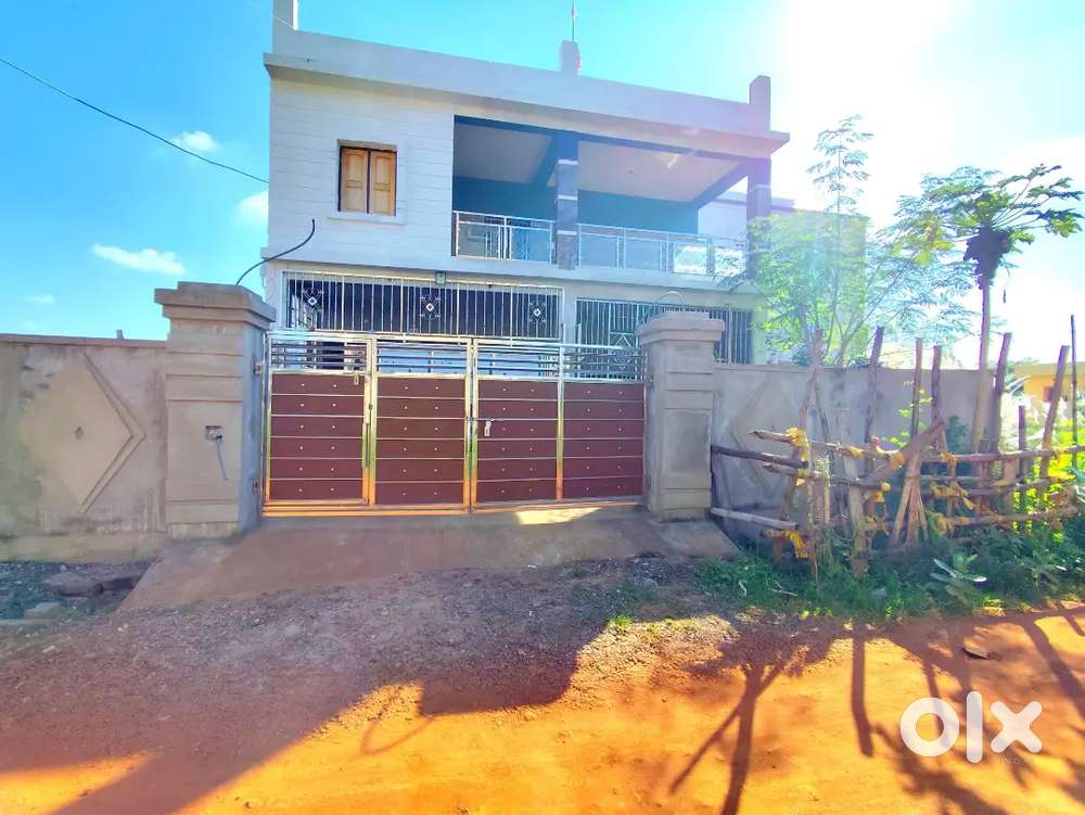 Spacious 3BHK Home with Terrace, Garden & Garage – Ideal for Families
