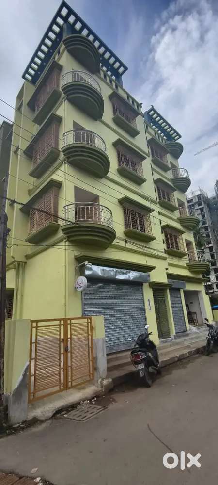 Tollygunge marlin avana back side metro 9min auto