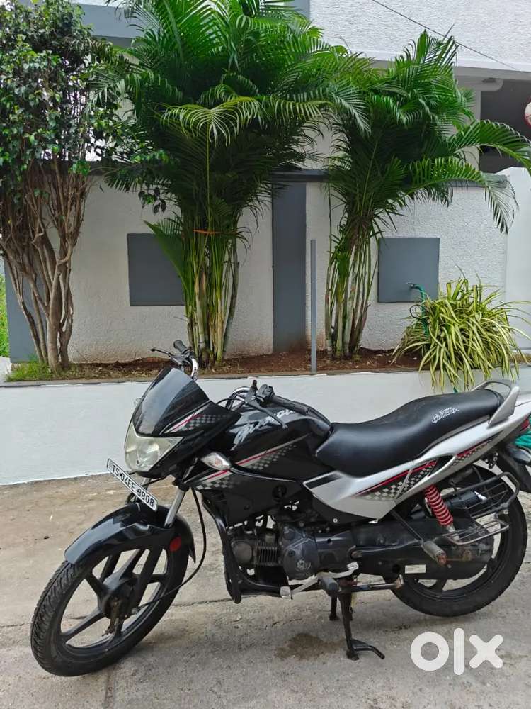 Hero Glamour  BS4 - Self Start , Ellowy Wheels ,Good Condition .