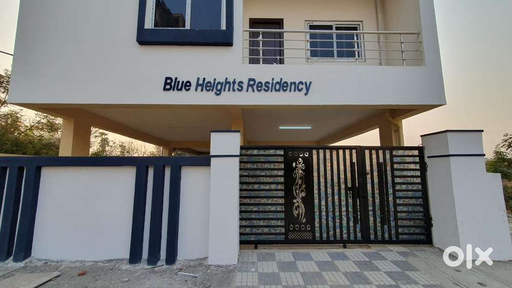 Luxrious 3 bhk in Premium colony
