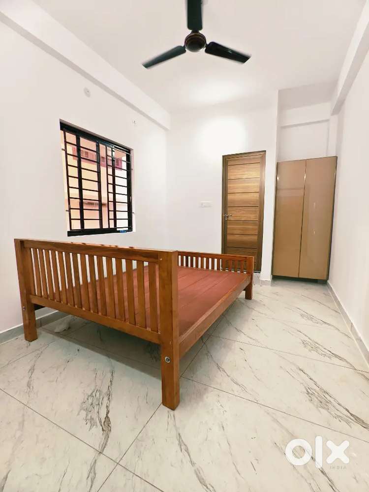 Bachelors /Family /ladies /1 bhk fully furnished near kakkanad infopar