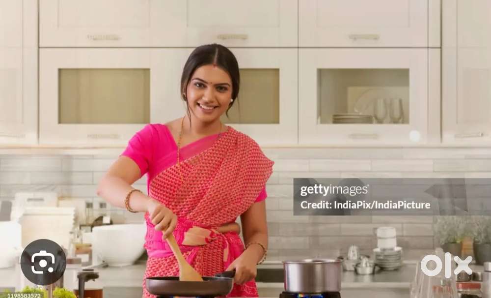 Ghar pe cooking k liye female required