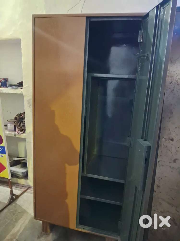 Almira  good condition