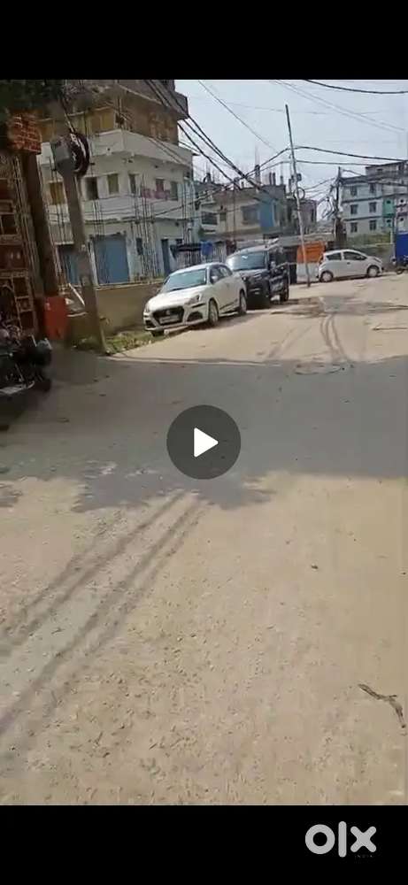 14ft road par hai net or clean hai or aaga sa 20ft pitch road par hai