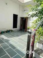 indipendent house for rent.