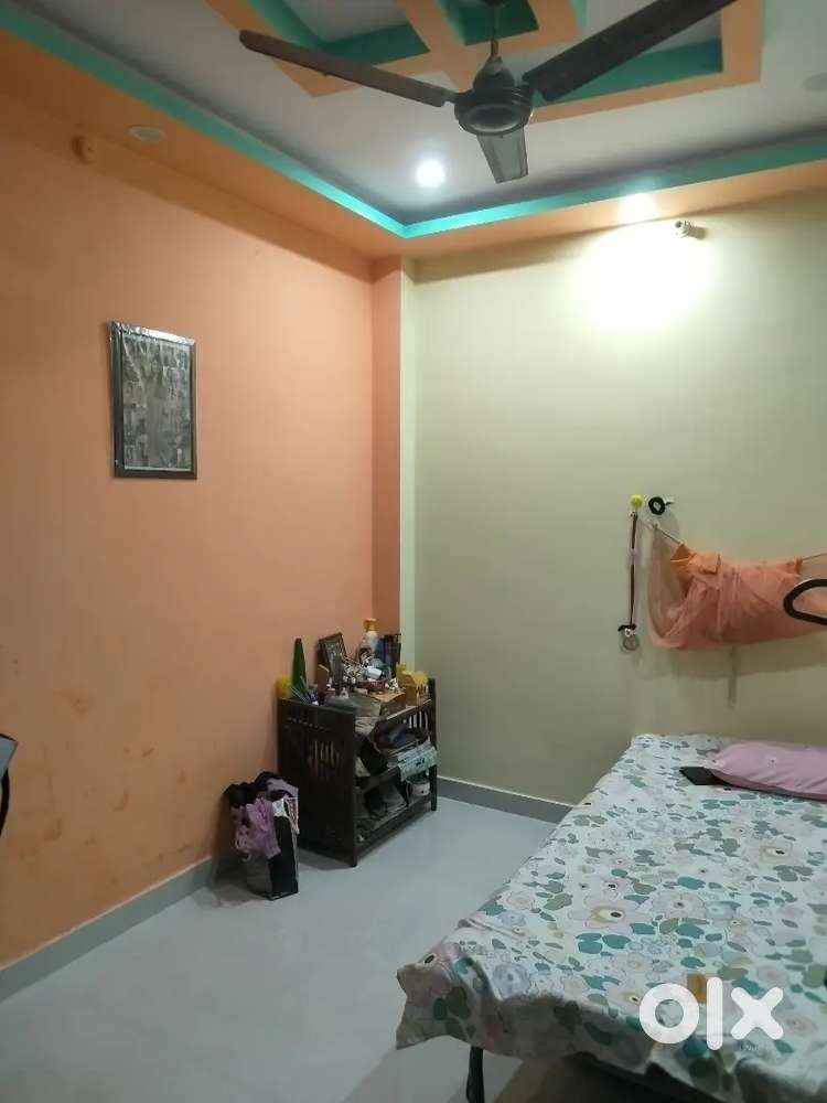 2 BHK semi-furnished floor