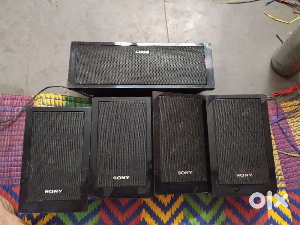 Sony 5no 3 omes surround speakers good candishan