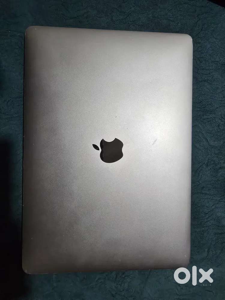 MacBook Pro 16GB 500GB Storage with in-built trackpad