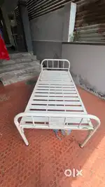 PATIENT BED