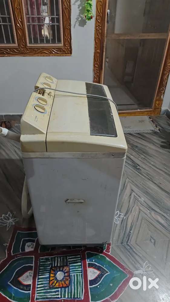 LG WASHING MACHINE SEMI AUTOMATIC