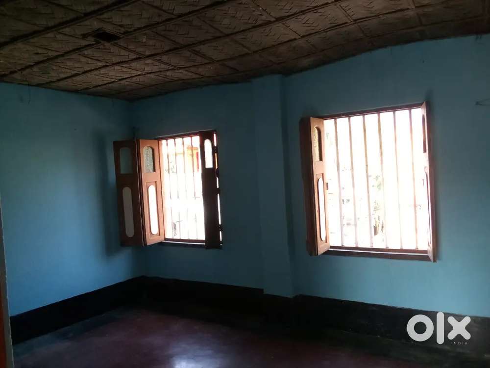 1 Room Clean Bathroom