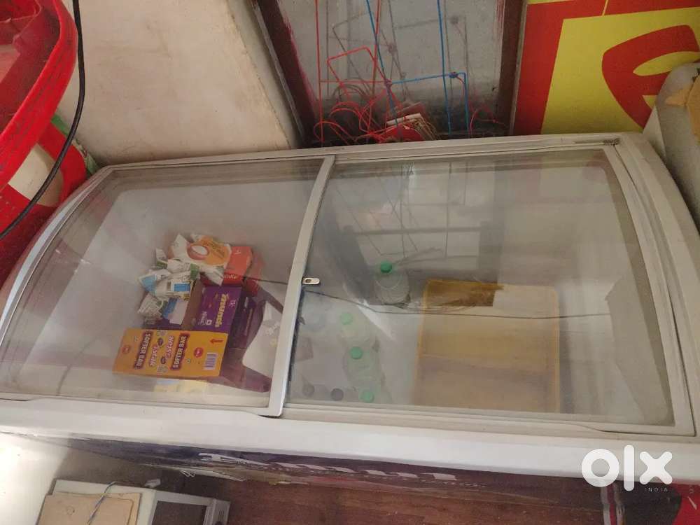 D freezer Hairr company