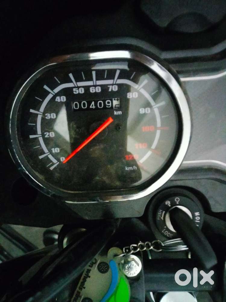 1 mahine purani platina 409 km chali hui