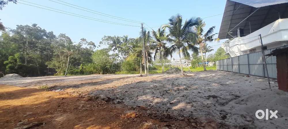 Plot for sale 8.5 cent lorry access pure land