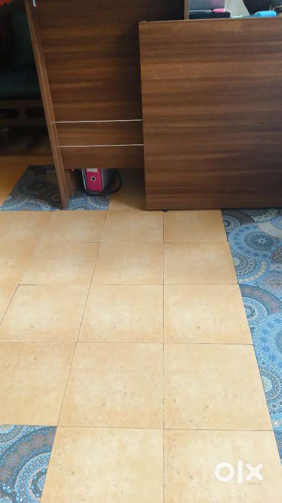 Tv tower m room chahiye 2 log h humbusnd and wife