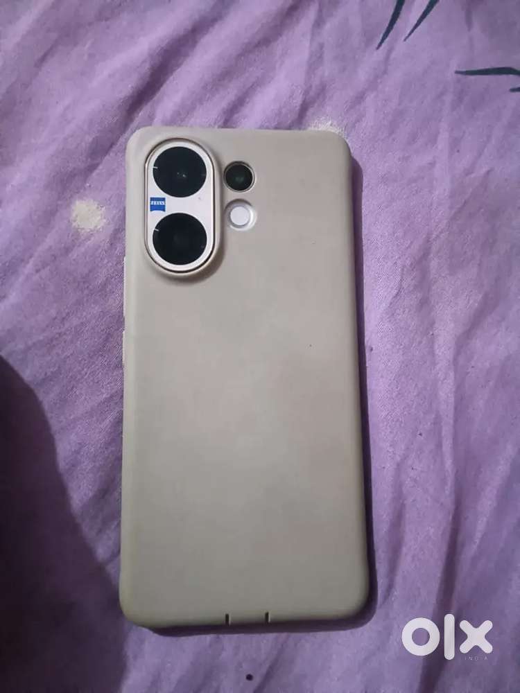 Vivo v60 8ram 256rom 40 days ka phone he