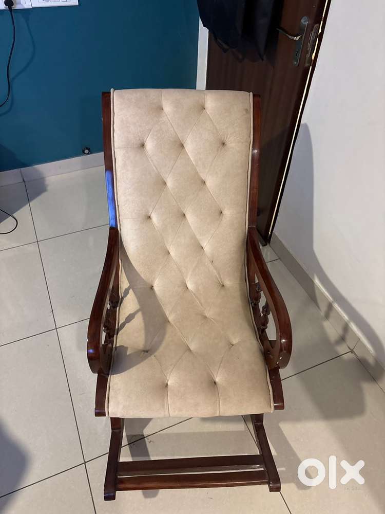 Relaxing arm chair- Brand mew