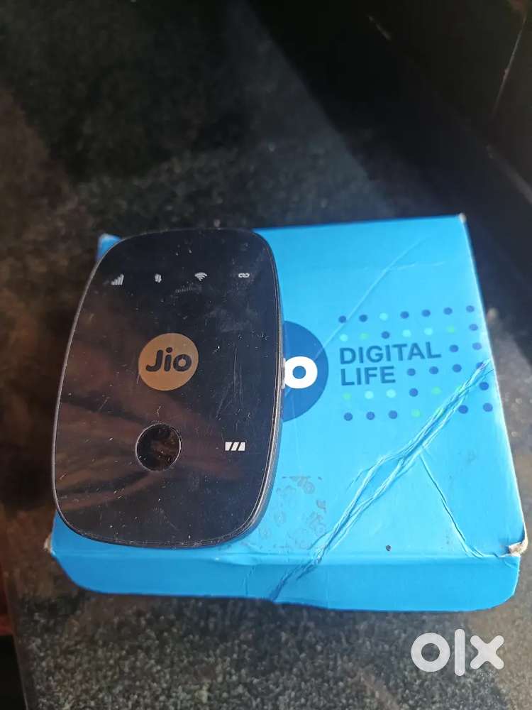 Jio Router M2S black