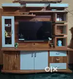 TV Showpiece