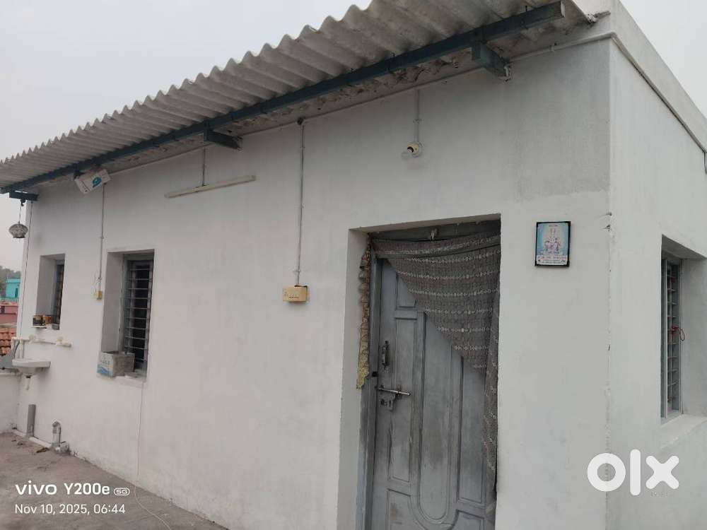 House rent 3km from Madathukulam